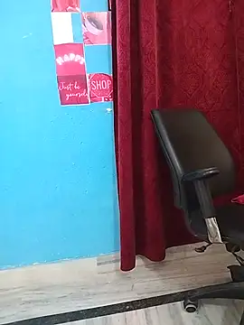 Naughty Kiara  online show from 06/18/26, 03:49
