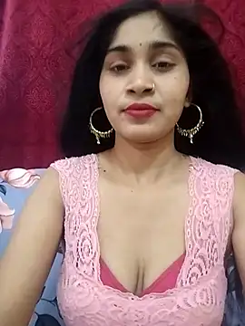 Naughty Kiara  online show from 06/24/26, 04:33