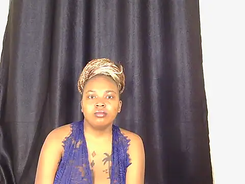 Snapshot of milkhanriieter chatting on 07/17/26, 01:03 milkhanriieter online show from 07/17/26, 01:03