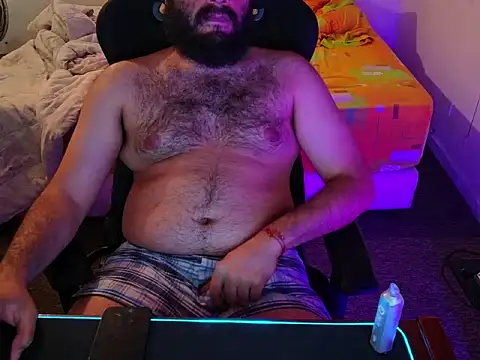 Latinbearhairy online show from 06/17/26, 05:07