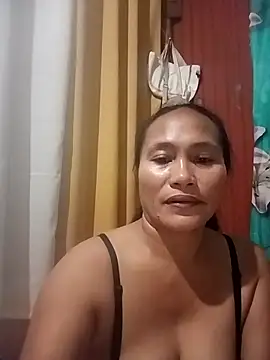 Snapshot of Queenslay chatting on 07/16/26, 10:56 Queenslay online show from 07/16/26, 10:56
