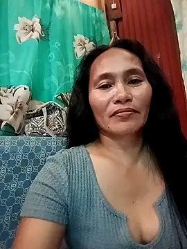 Snapshot of Queenslay chatting on 07/15/26, 02:07 Queenslay online show from 07/15/26, 02:07