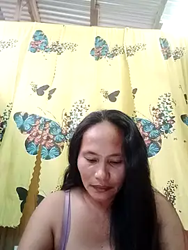 Snapshot of Queenslay chatting on 07/08/26, 05:19 Queenslay online show from 07/08/26, 05:19
