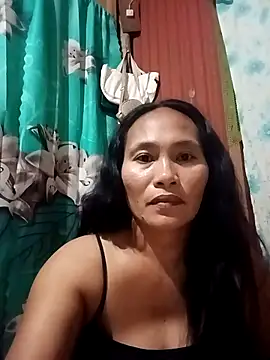 Snapshot of Queenslay chatting on 07/11/26, 11:10 Queenslay online show from 07/11/26, 11:10