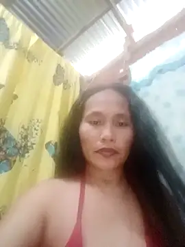Snapshot of Queenslay chatting on 06/22/26, 12:27 Queenslay online show from 06/22/26, 12:27