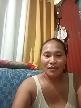 Snapshot of Queenslay chatting on 07/19/26, 10:17 Queenslay online show from 07/19/26, 10:17