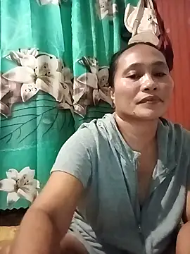 Snapshot of Queenslay chatting on 07/10/26, 10:04 Queenslay online show from 07/10/26, 10:04