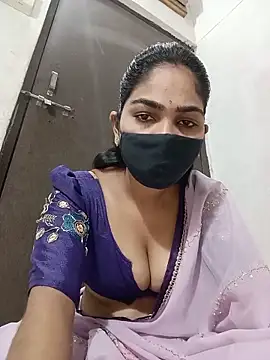 Snapshot of savita97567 chatting on 06/18/26, 04:12 savita97567 online show from 06/18/26, 04:12