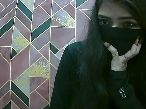 Snapshot of Hot-Roshni chatting on 06/19/26, 06:36 Hot-Roshni online show from 06/19/26, 06:36