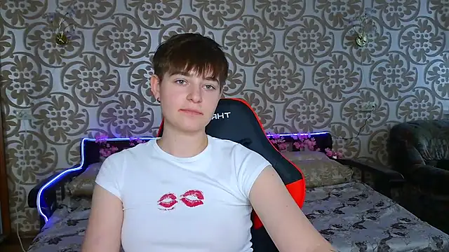 EmyHills online show from 07/11/26, 04:29