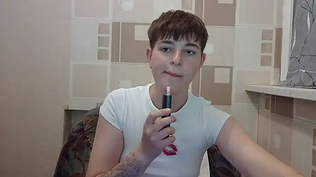 EmyHills online show from 07/30/26, 08:08