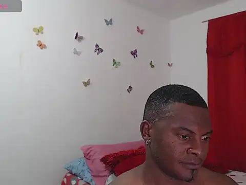 Snapshot of Caliente_in_passion chatting on 06/25/26, 04:43 Caliente in passion online show from 06/25/26, 04:43