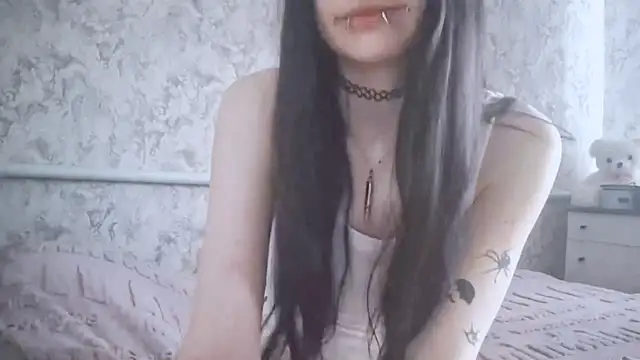 KrissyHiott online show from 06/26/26, 04:07