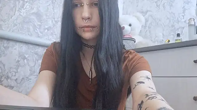 KrissyHiott online show from 06/21/26, 04:29