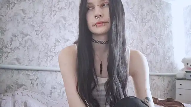 KrissyHiott online show from 06/23/26, 04:21