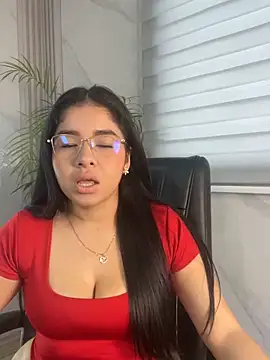 ValentinaLuciana online show from 06/16/26, 01:33