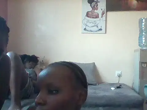 Prettypappi77 online show from 06/25/26, 12:10