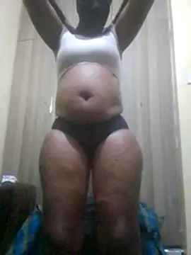 Snapshot of Creamymom4 chatting on 07/02/26, 06:14 Creamymom4 online show from 07/02/26, 06:14