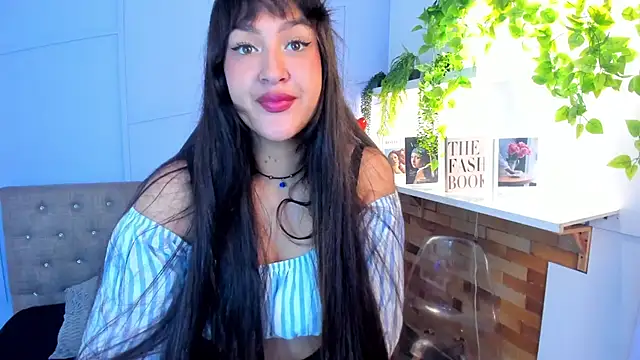 Snapshot of amberhanks chatting on 06/03/26, 12:39 amberhanks online show from 06/03/26, 12:39