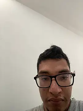 Guillermo26j online show from 05/30/26, 07:30