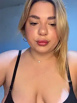 cutestsnoww online show from 06/04/26, 12:32