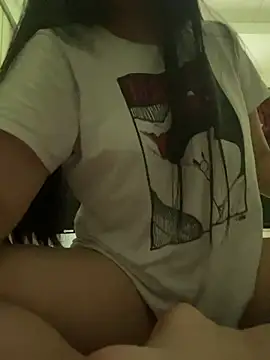 Snapshot of Melinagozx chatting on 07/15/26, 04:25 Melinagozx online show from 07/15/26, 04:25