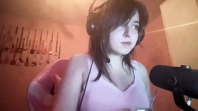 bunnyhoneylovehands online show from 06/10/26, 09:38