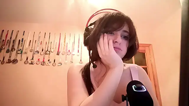 bunnyhoneylovehands online show from 06/13/26, 07:34