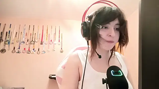 bunnyhoneylovehands online show from 06/21/26, 06:57