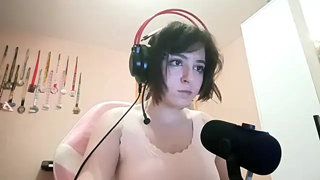 bunnyhoneylovehands online show from 06/17/26, 10:19