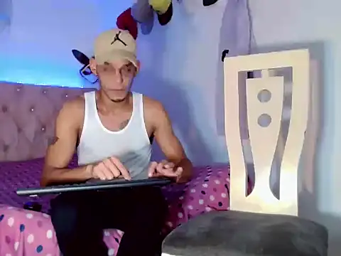 Snapshot of Brendt_Hotx chatting on 06/30/26, 04:07 Brendt Hotx online show from 06/30/26, 04:07