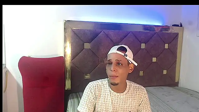Snapshot of Brendt_Hotx chatting on 06/11/26, 12:01 Brendt Hotx online show from 06/11/26, 12:01