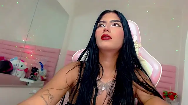 Snapshot of katiuska_lovely chatting on 07/10/26, 04:23 katiuska lovely online show from 07/10/26, 04:23