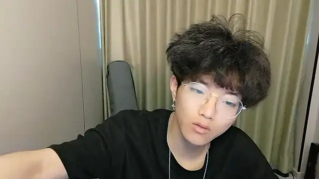 wssoo11 online show from 06/19/26, 01:44