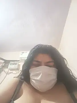 Snapshot of simranjeet_kaur69 chatting on 07/05/26, 10:27 simranjeet kaur69 online show from 07/05/26, 10:27