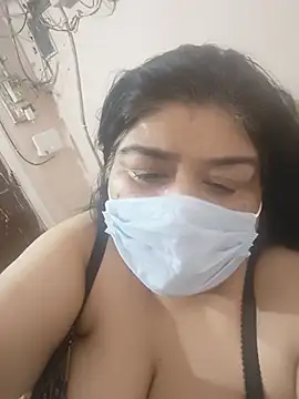 Snapshot of simranjeet_kaur69 chatting on 07/07/26, 08:23 simranjeet kaur69 online show from 07/07/26, 08:23