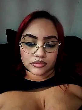 Snapshot of giih_sales03 chatting on 06/10/26, 06:09 giih sales03 online show from 06/10/26, 06:09