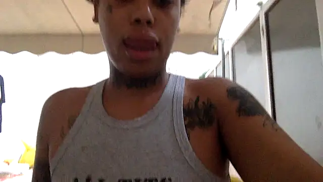 Snapshot of Kira_nyxx chatting on 07/13/26, 03:55 Kira nyxx online show from 07/13/26, 03:55