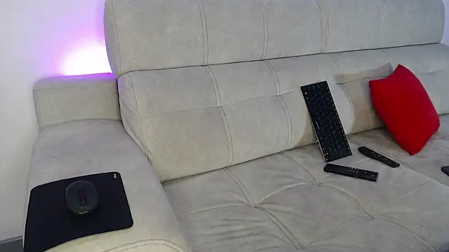 ItsPeachyCurl online show from 07/22/26, 01:57