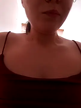 Snapshot of Aniolekl chatting on 06/06/26, 12:43 Aniolekl online show from 06/06/26, 12:43
