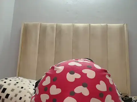 QueenZara 202 online show from 07/04/26, 05:03