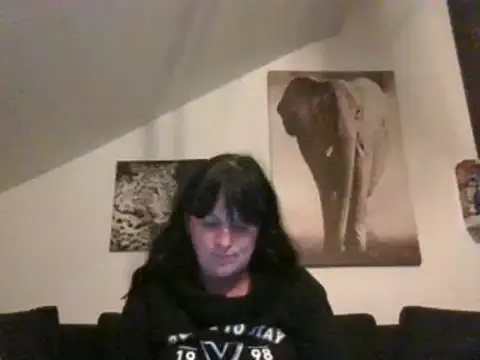 Snapshot of sexujuly88 chatting on 09/24/25, 09:10 sexujuly88 online show from 09/24/25, 09:10