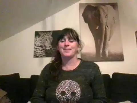 Snapshot of sexujuly88 chatting on 09/22/25, 08:48 sexujuly88 online show from 09/22/25, 08:48