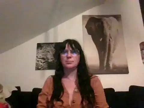 Snapshot of sexujuly88 chatting on 09/20/25, 09:09 sexujuly88 online show from 09/20/25, 09:09