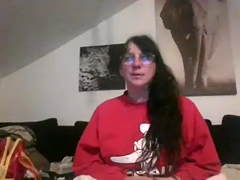 Snapshot of sexujuly88 chatting on 10/08/25, 09:15 sexujuly88 online show from 10/08/25, 09:15