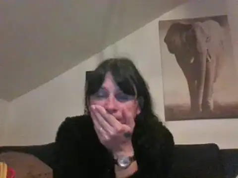 Snapshot of sexujuly88 chatting on 10/05/25, 08:43 sexujuly88 online show from 10/05/25, 08:43