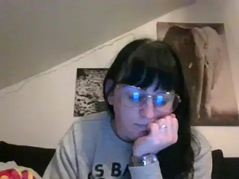 Snapshot of sexujuly88 chatting on 03/19/25, 10:09 sexujuly88 online show from 03/19/25, 10:09