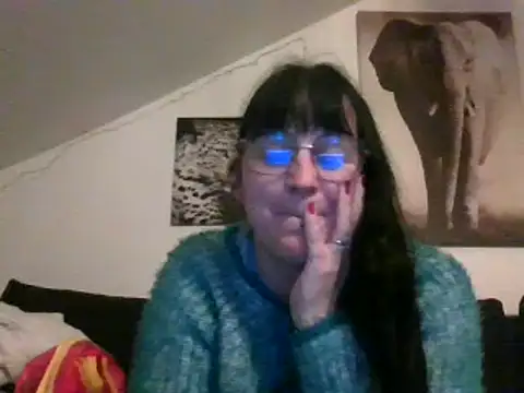 Snapshot of sexujuly88 chatting on 03/17/25, 10:19 sexujuly88 online show from 03/17/25, 10:19