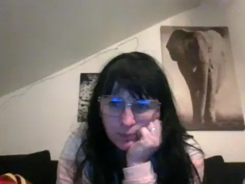 Snapshot of sexujuly88 chatting on 03/02/25, 09:41 sexujuly88 online show from 03/02/25, 09:41