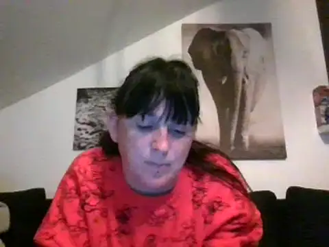 Snapshot of sexujuly88 chatting on 09/09/25, 09:24 sexujuly88 online show from 09/09/25, 09:24